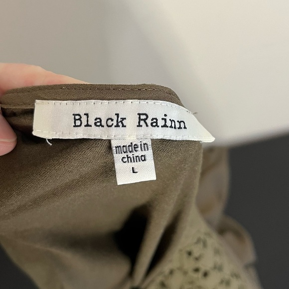 Black Rainn Long Sleeve Split Neck Blouse - Picture 8 of 11